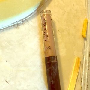 Liquid eyeshadow cream and liquid eyeshadow